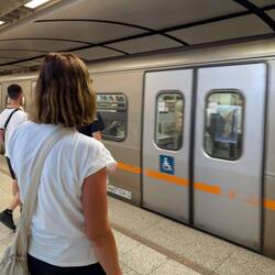 Mit der Metro und der Straßenbahn ging's zurück, weil der Bus wegen einer Demo nicht fuhr.