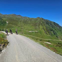 Papa im Schnack mit ein paar Bikern :)