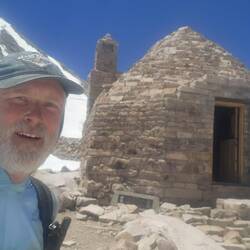 Shelter at top of Muir Pass