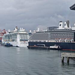Gigantic boats at the Waterfront