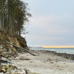 Steilküste bei trübem Wetter hat was!