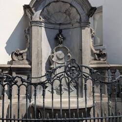 Der Manneken Pis Brunnen ist ein Wahrzeichen Brüssels