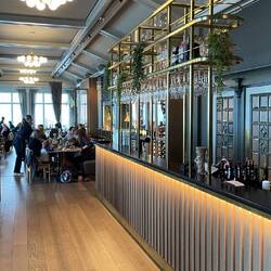 schönes Ambiente, doch alles voll