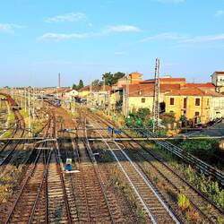 Het station van Santhiá heeft nog geen trein gezien vandaag