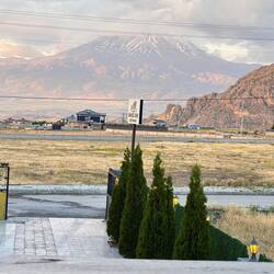 da Isa der Berg Ararat, mit einem kurzen Gewitter