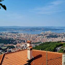 ... und dann der erste Ausblick auf die Triester Bucht in Ferlugi auf 455 m Höhe!