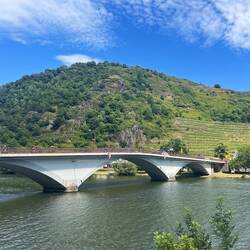 B49 verbindet die beiden Ortsteile Treis und Karden