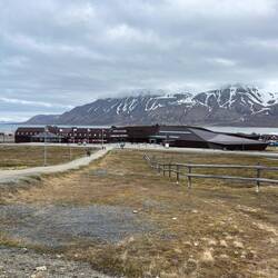 Blick auf das Uni Forschungszentrum und Museum