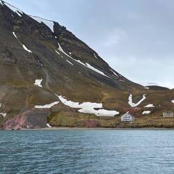 Auf der Rückfahrt geht's am Vogelfelsen vorbei