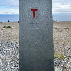 Hier beginnt bzw. der europäische Fernwanderweg 1