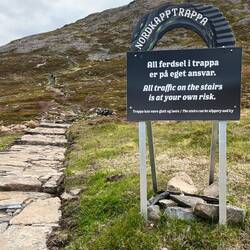 Und nun geht es die 1000 Sherpa Treppen nach oben...