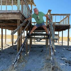 Selbst Helden wie Sigfrid mit der Löwenmähne müssen die Beine spreizen um zu Überleben.