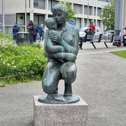 mütterliche Liebe, Fürsorge und die zeitlose Verbindung zwischen einer Mutter und ihrem Kind.