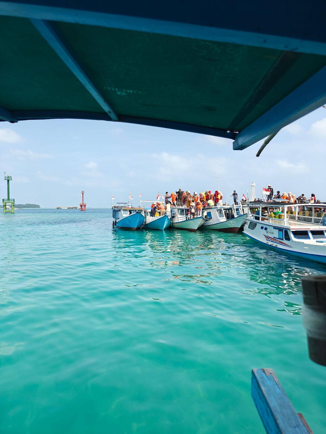 Ein paar Kopftücher beim über die Boote gehen, leider kein Reinfaller dabei