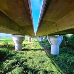 Onder de snelweg tussen Milaan en Torino.