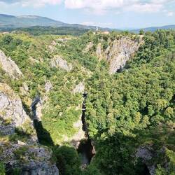 Auf dem Weg nach Divača ein letzter Ausblick in die Schlucht ...