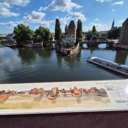 Blick von der Terrasse auf die Ponts Couverts de Strasbourg