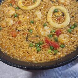 Dinner!! Seafood paella 😋