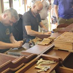Handrolling cigars