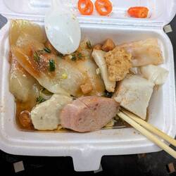 Trotz intensiven Streetfood Schulungen keine Ahnung was wir da essen