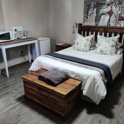 ...also geht es in ein für 35€ überraschend gutes Zimmer