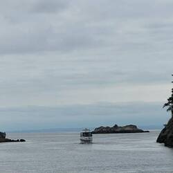 Sea Señor leaving Gorge Harbour