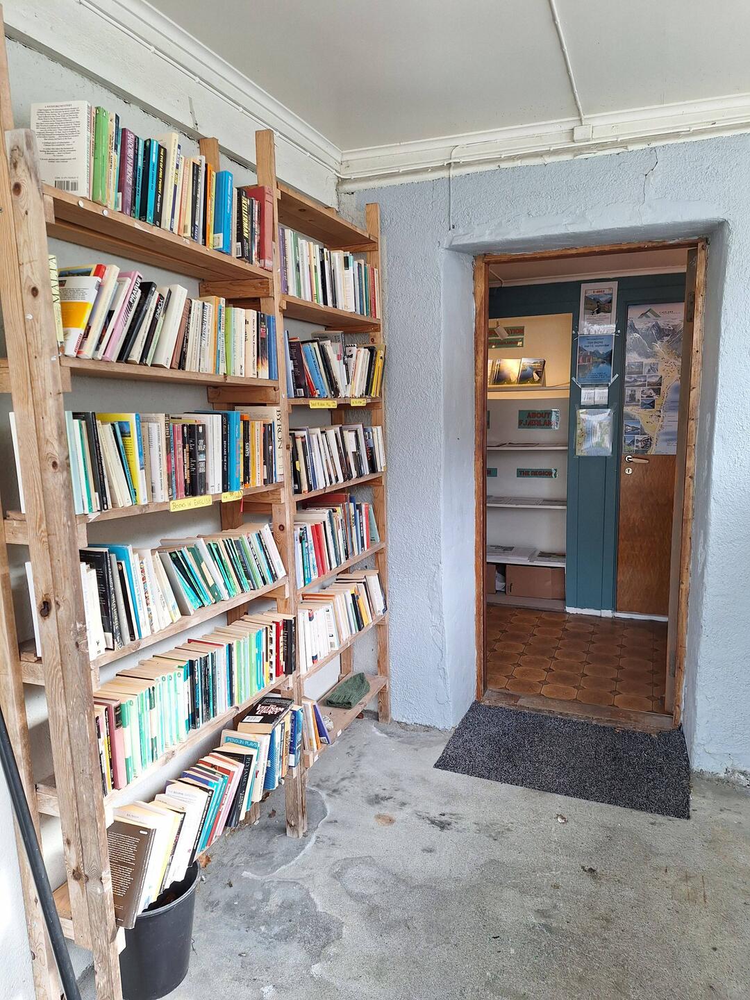 Überall hat es Bücher