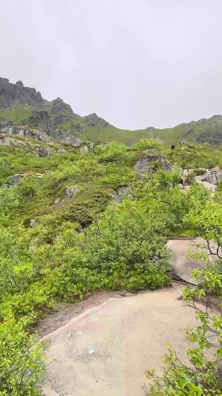 Bis zum Gipfel fehlt uns leider die Ausrüstung 🫠🥹