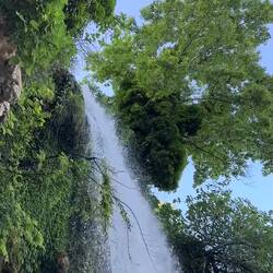 Statt Kirschen gibt's diesen wunderschönen Wasserfall!