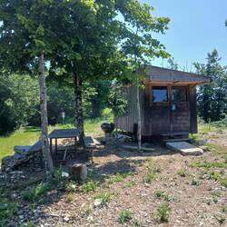 Ein komplett verkleideter VW Bus