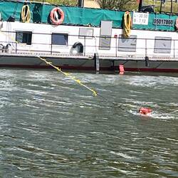Peilschiff Mosel führt Tiefenmessungen durch