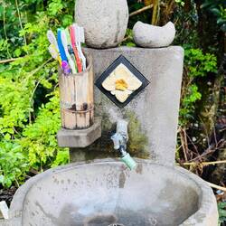 Wer hier schon alles seine Zähne geputzt hat?