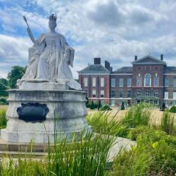 Queen Vic and Kensington Palace