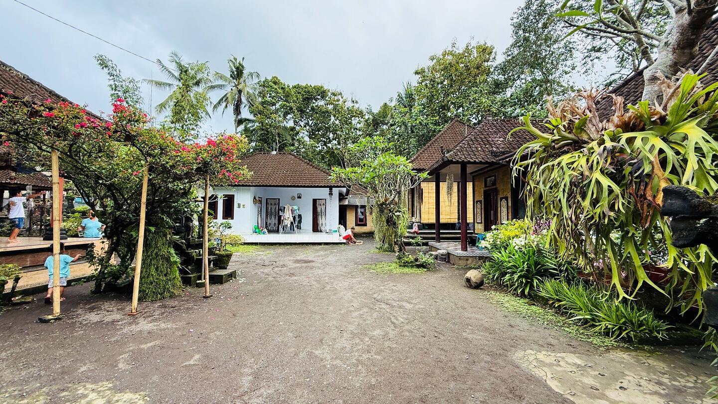 Besuch einer Familien-Arak-Brennerei