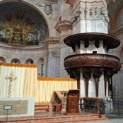 Hier wil ik ook wel eens preken. Of een groepspreek. Ik voel de impro opborrelen.