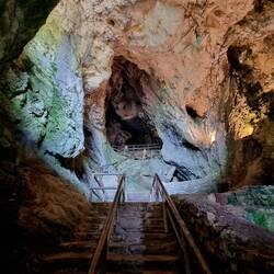 Letzter Zufluchtsort ... und zuoberst mit dem Erasmus-Tunnel zur Aussenwelt erschlossen.