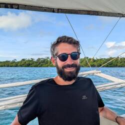 Enjoying the days on a boat 😎