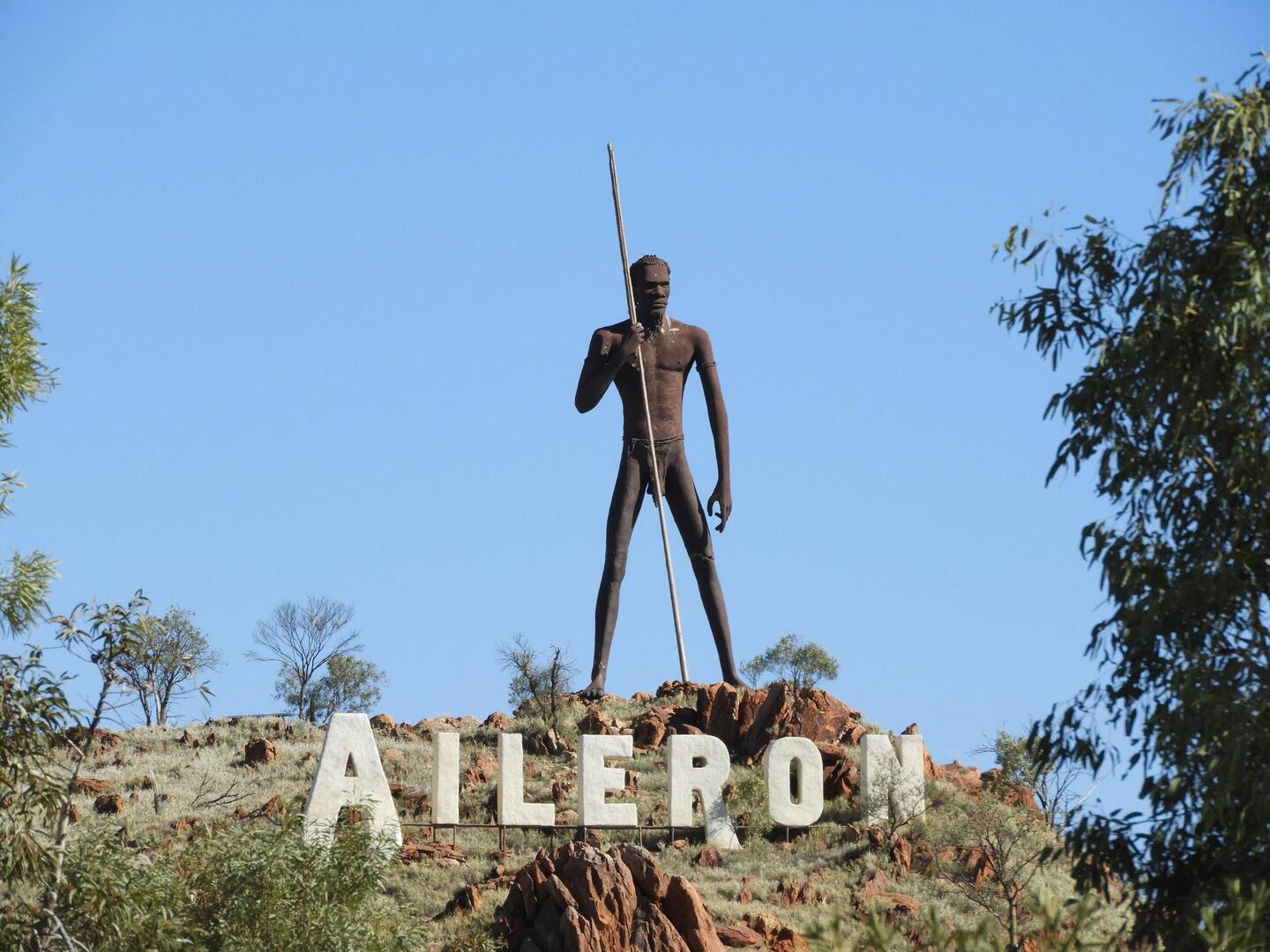 Anmatjere man -12m high - 17m to spear tip