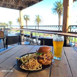 Lunch at Tigers Milk pub in Camps Bay