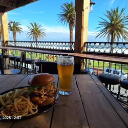Lunch at Tigers Milk pub in Camps Bay