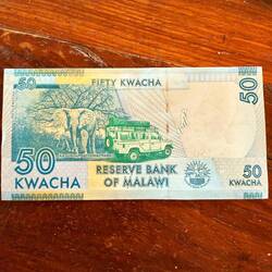 7 verschiedene Währungen hat unser Geldbeutel gesehen. Wen es interessiert kann im Text mehr lesen.