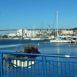 The water looks amazing.