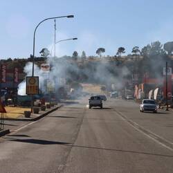 Ich verlasse den Traum von Stadt, die mir eine der schlechtesten Nächte der Reise beschert hat...