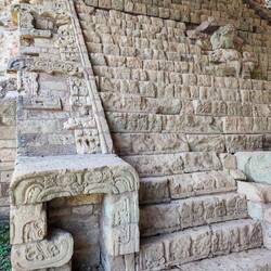 Escalinata de Jeroglíficos, Parque arqueológico