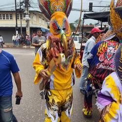 The procession to Wat Phon Chai.