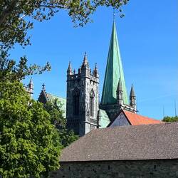 Der Nidarosdom, beeindruckend von außen...