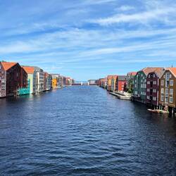 Und der Postkartenblick von dieser...