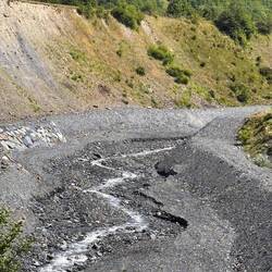 es geht über einen Pass auf 2600 m zu einem Dorf, dass nur fünf Monate pro Jahr erreichbar ist