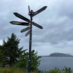 Wie ein Fingerzeig auf unsere Reise 🥳