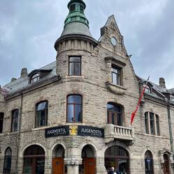 Eine alte ehemalige Apotheke im Jugendstil